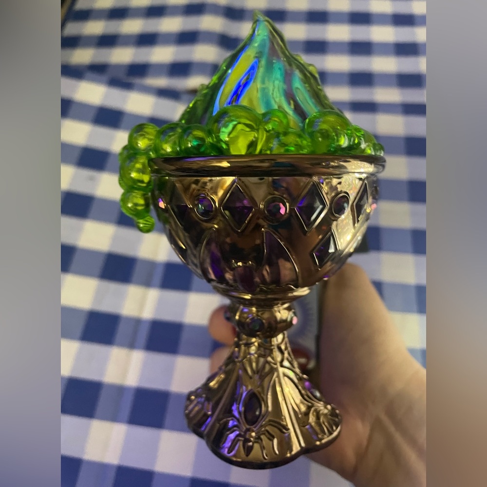 Bath and Body Works Ghostly Goblet projector, Wallflower Plug